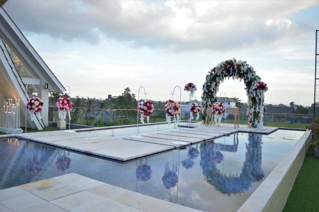 Hotel Tirtha Khayangan Canggu Esterno foto