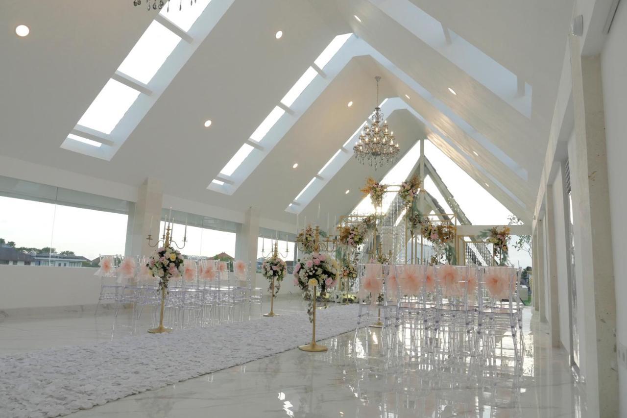 Hotel Tirtha Khayangan Canggu Esterno foto